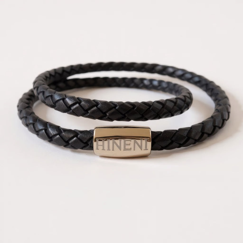 Schwarzes Lederarmband "Hineni"